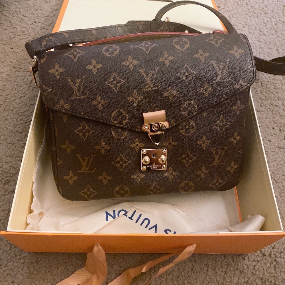 Handbag